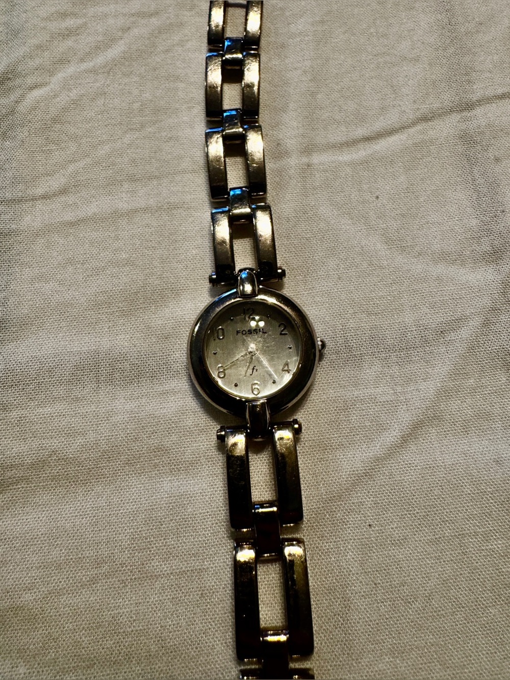 Fossil Silver-Tone Round Face Link Bracelet Watch